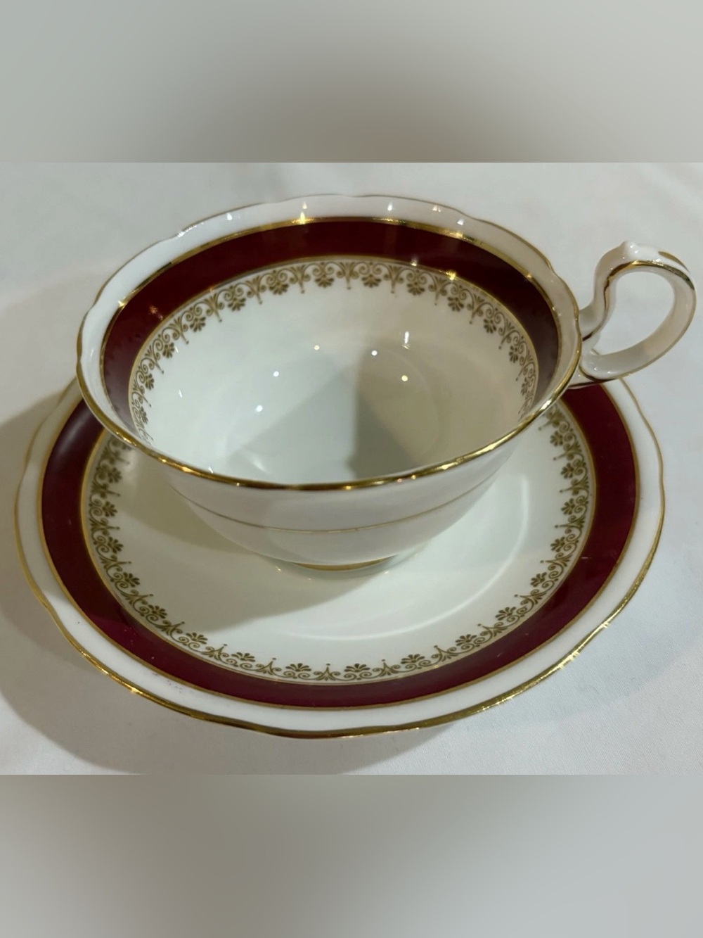 Classic White and Burgundy Gold-Trim Porcelain Teacup & Saucer